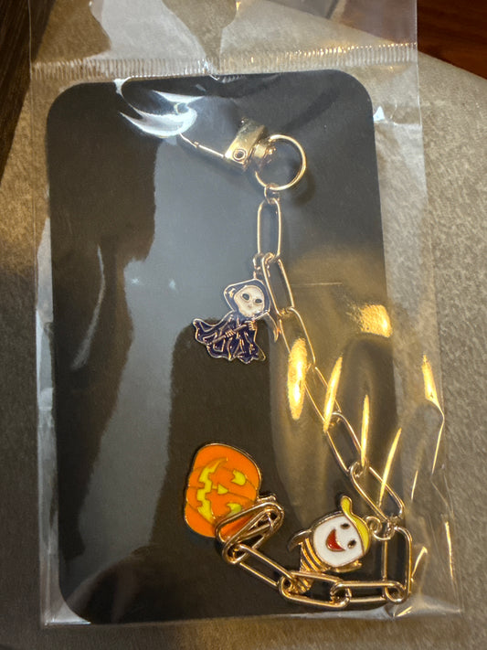 🕸️ “Haunted Harvest” Halloween Charm Chain Keychain 🕸️ Long